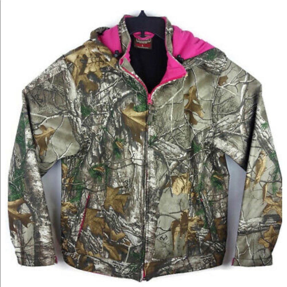 C.E. Schmidt women’s camo jacket. BRAND NEW.